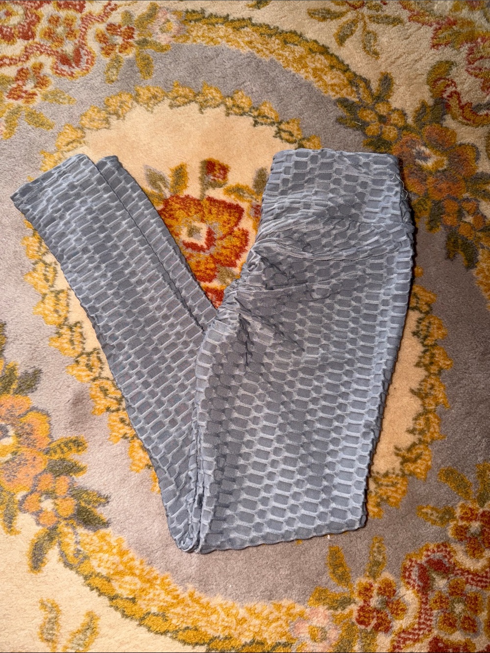 ⭐️ 5/$10 Women’s Gray Viral TikTok Scrunch Butt Athletic Leggings Size Small